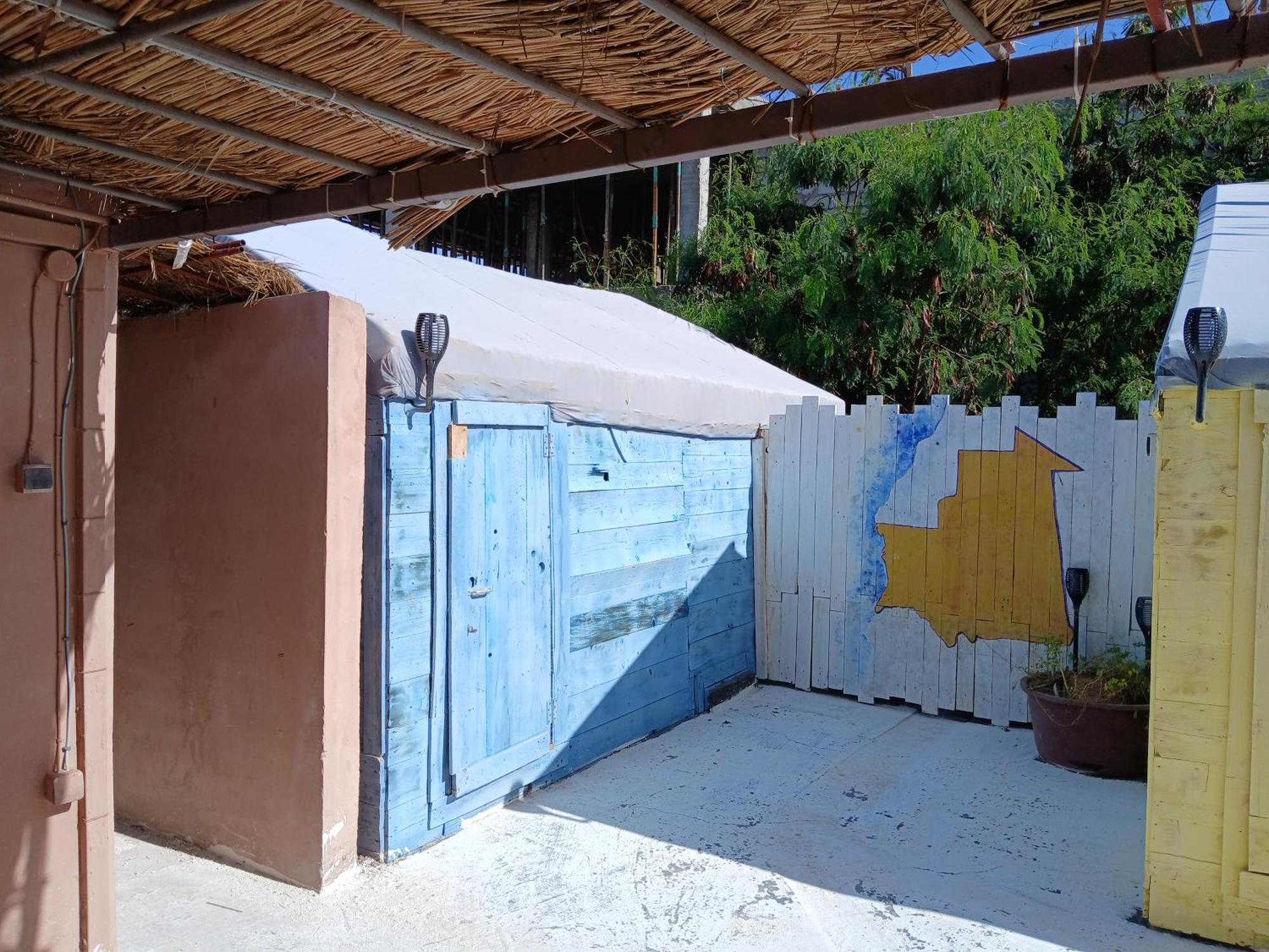 "Par 4 Chemins" - Atypical Stopover Nouakchott Exteriör bild