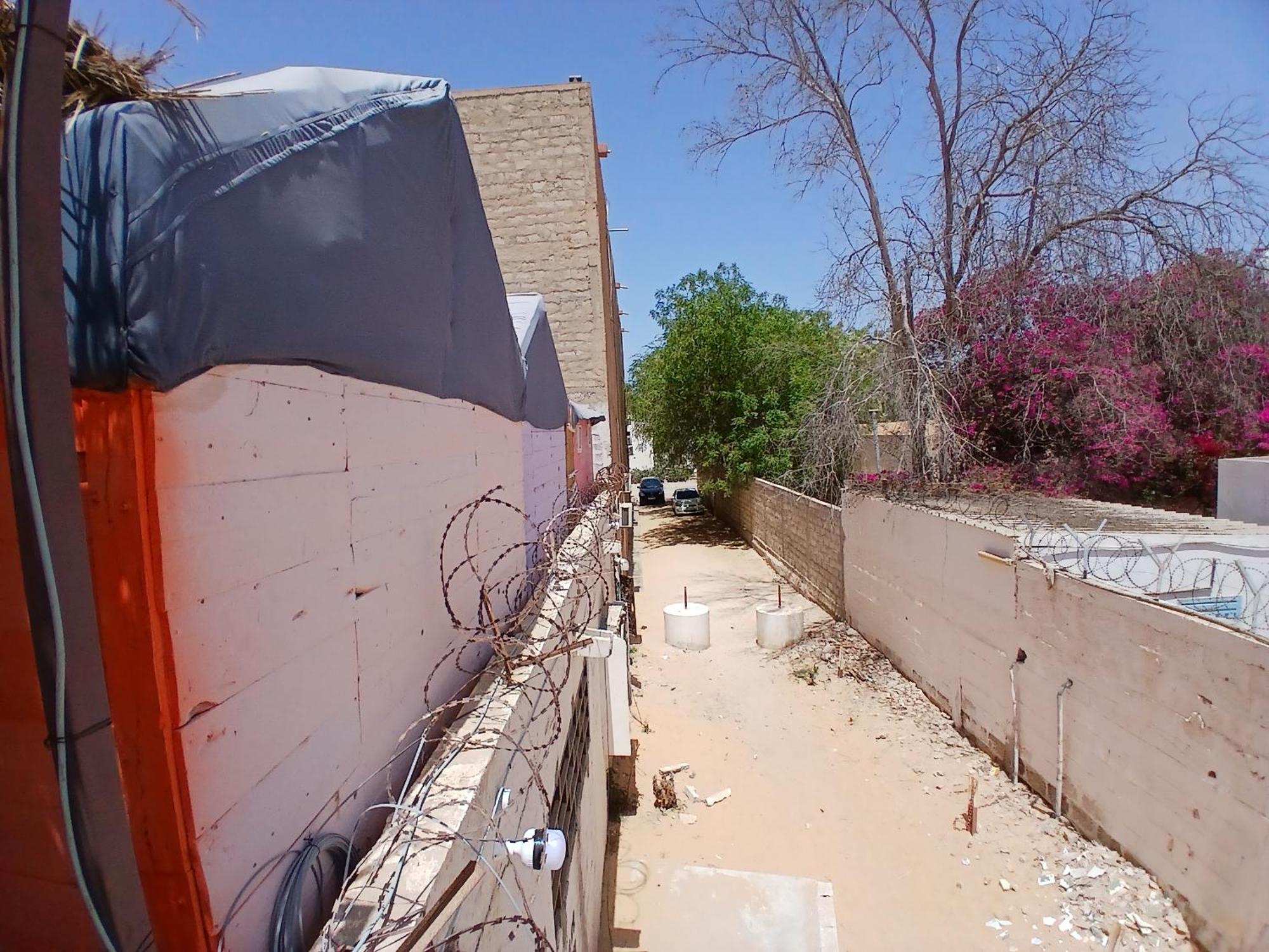 "Par 4 Chemins" - Atypical Stopover Nouakchott Exteriör bild